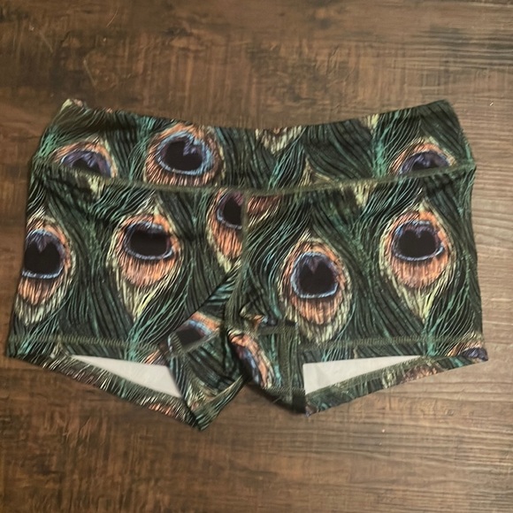 Fleo Pants - Fleo x Doughnuts and Deadlifts Peacock Shorts